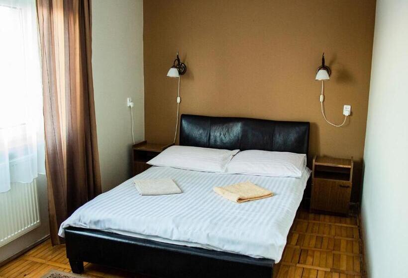 فندق صغير Zajazd Zacisze