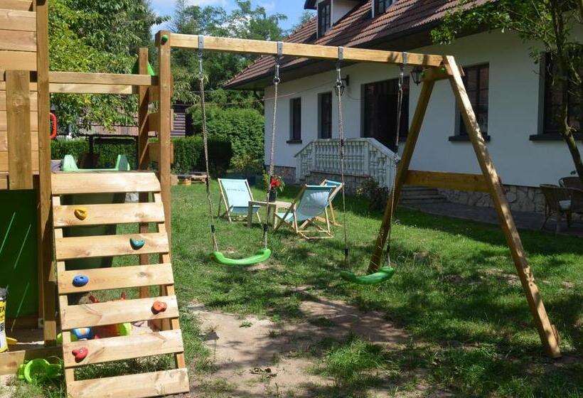 Apartamenty W Dworku Cheval