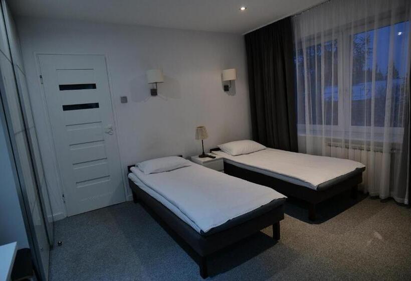 Azymut Hotel & Restaurant