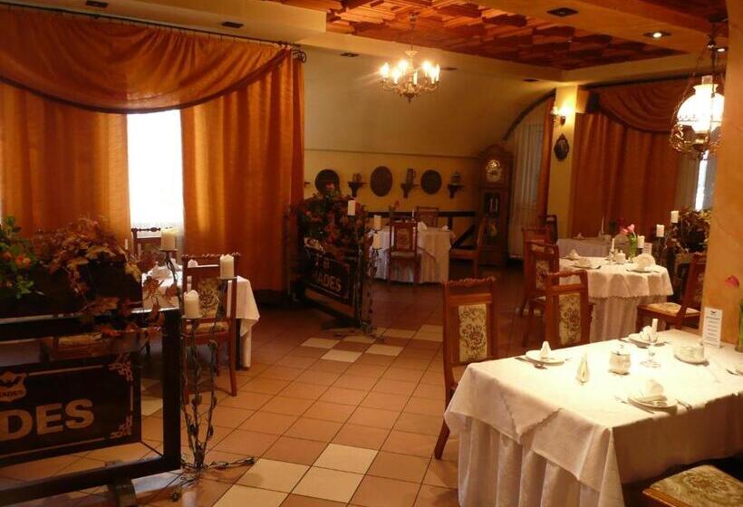 Azymut Hotel & Restaurant