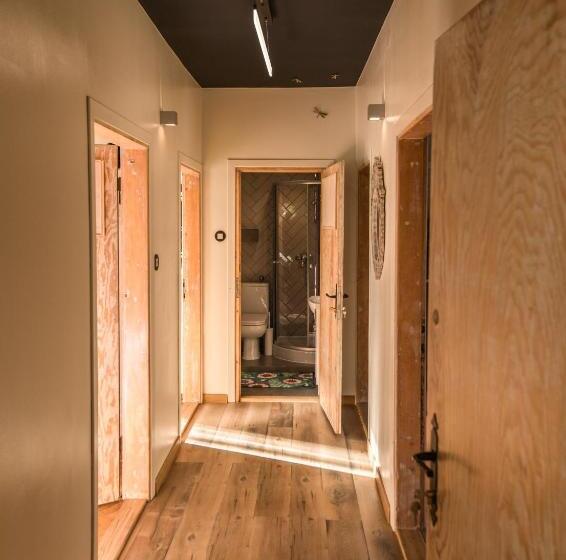 تختخواب و صبحانه 5 Kroków