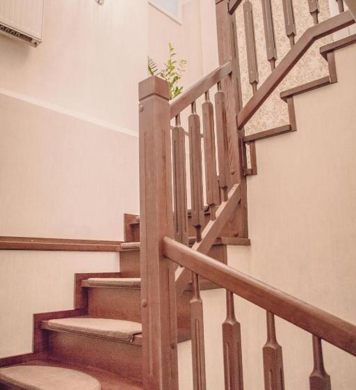 צימר Dom Goscinny Bialy Dworek