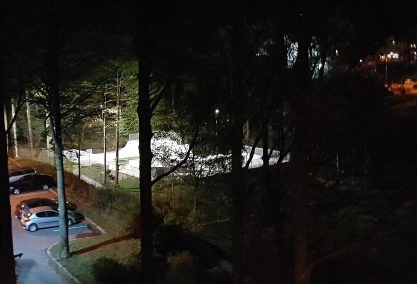 ベッドアンドブレックファースト Dom Wczasowy Przy Skałkach