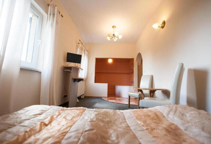 住宿加早餐 Gościniec Pod Furą