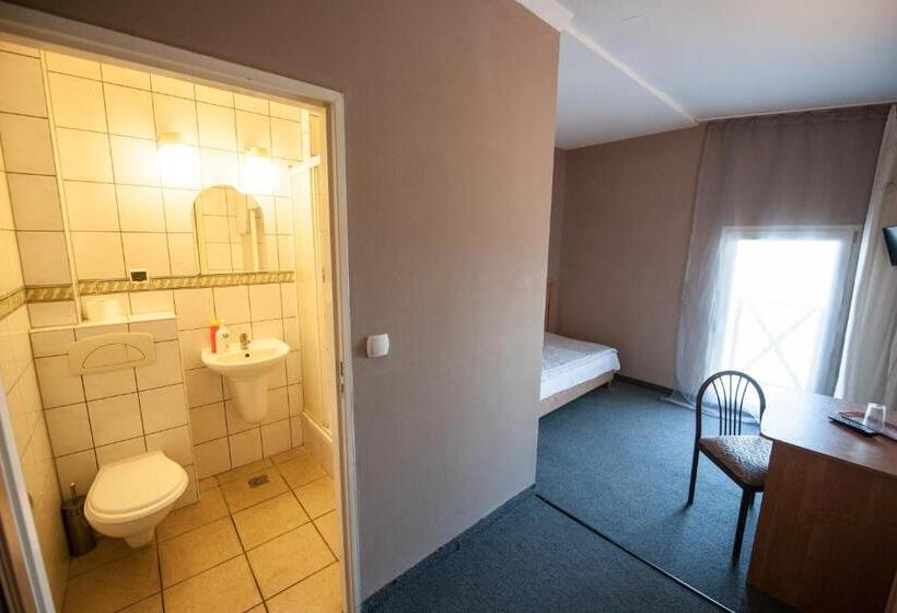 住宿加早餐 Gościniec Pod Furą