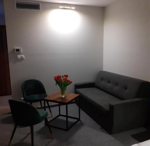 تختخواب و صبحانه Gucio