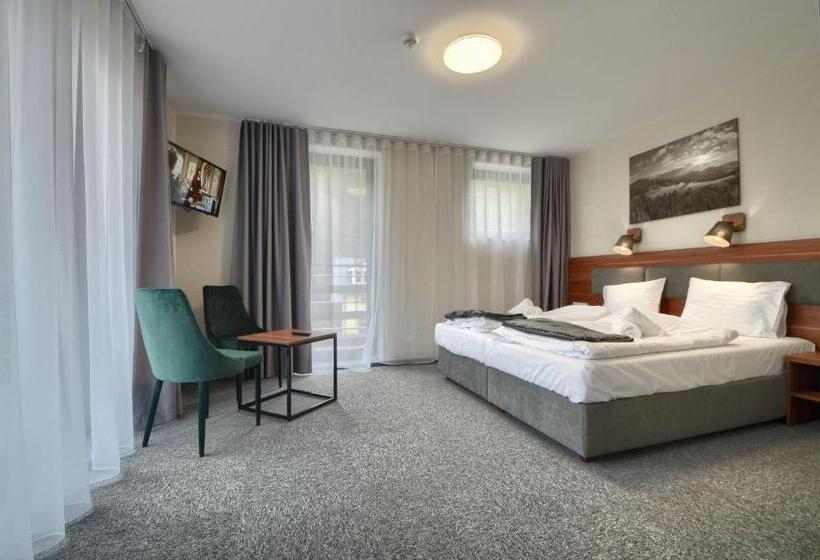 تختخواب و صبحانه Gucio