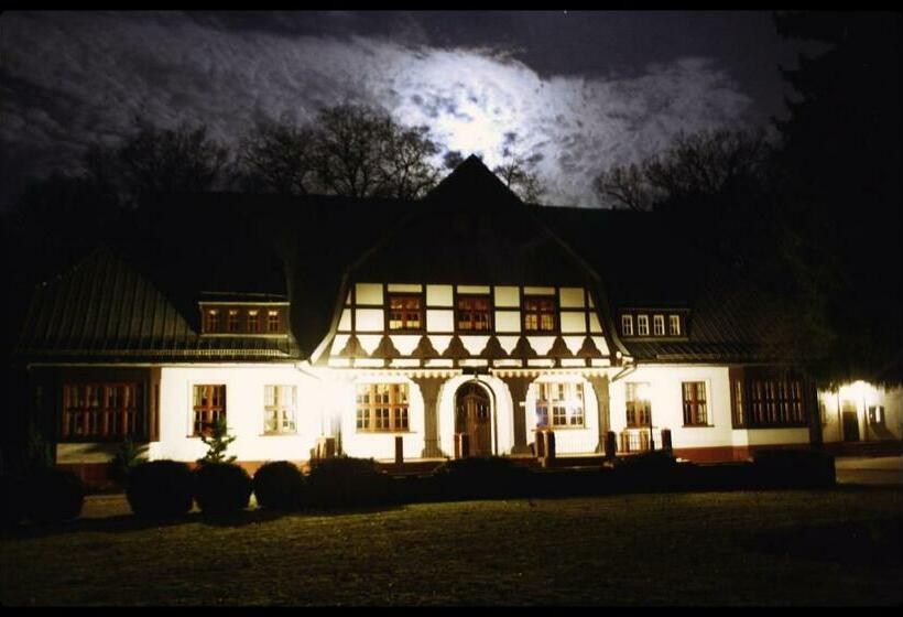 Bed and Breakfast Dworek Osiecki