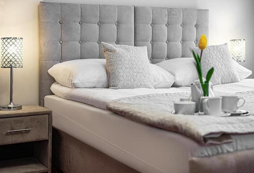 Bed and Breakfast Kamienica Pod Neptunem