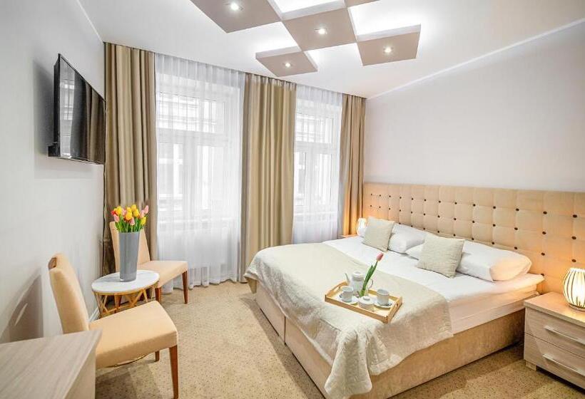 Bed and Breakfast Kamienica Pod Neptunem