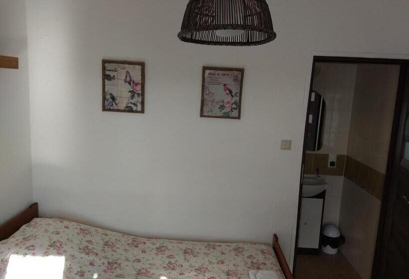 צימר Karczma Biesiadna