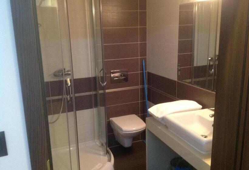 ベッドアンドブレックファースト Luna