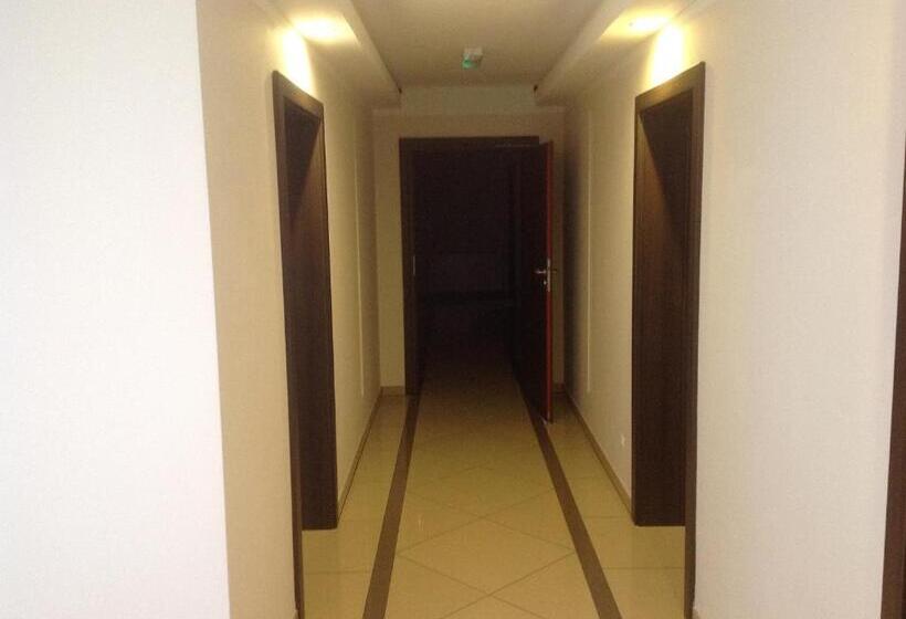 ベッドアンドブレックファースト Luna