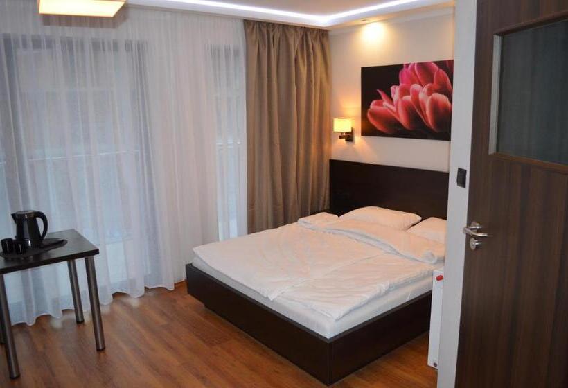 ベッドアンドブレックファースト Luna