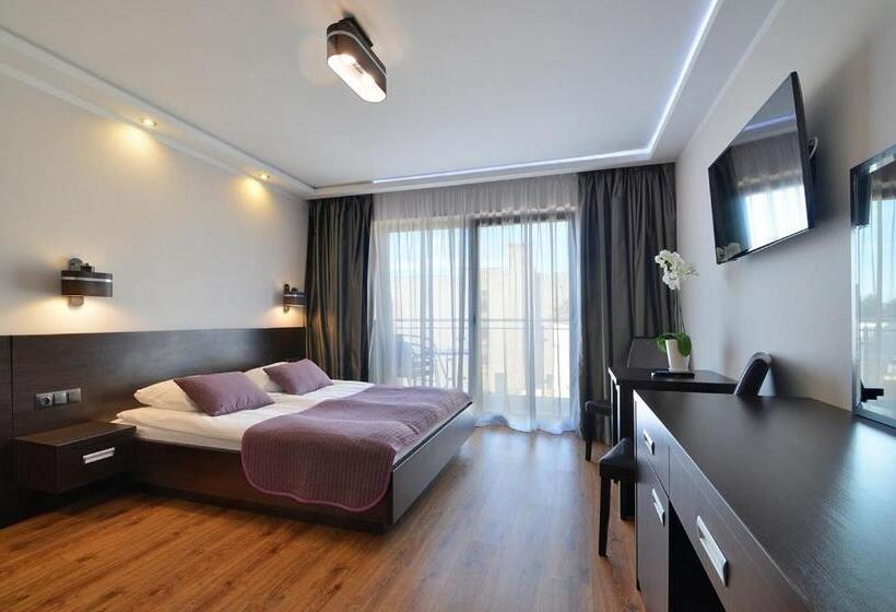 ベッドアンドブレックファースト Luna