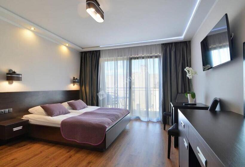 ベッドアンドブレックファースト Luna