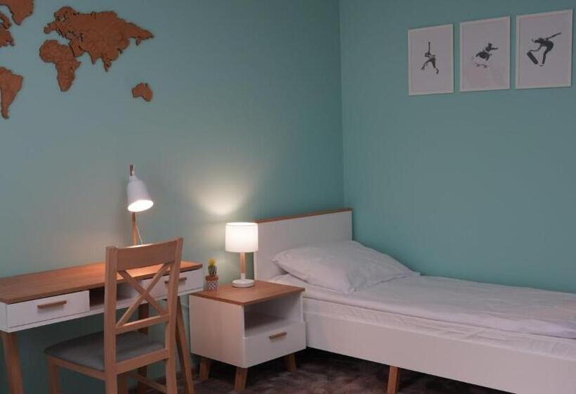 مبيت وإفطار Mcew Studnia