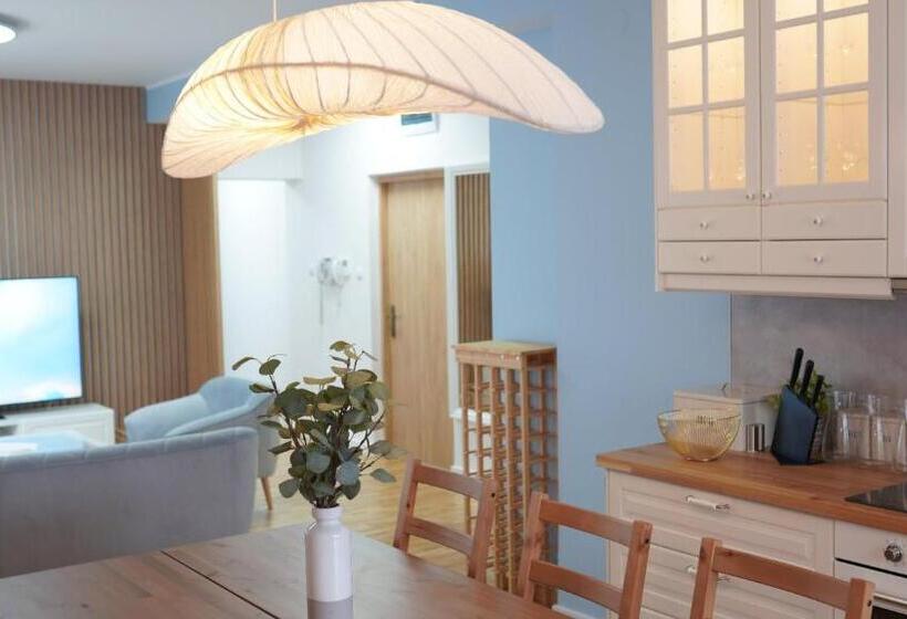 مبيت وإفطار Mcew Studnia