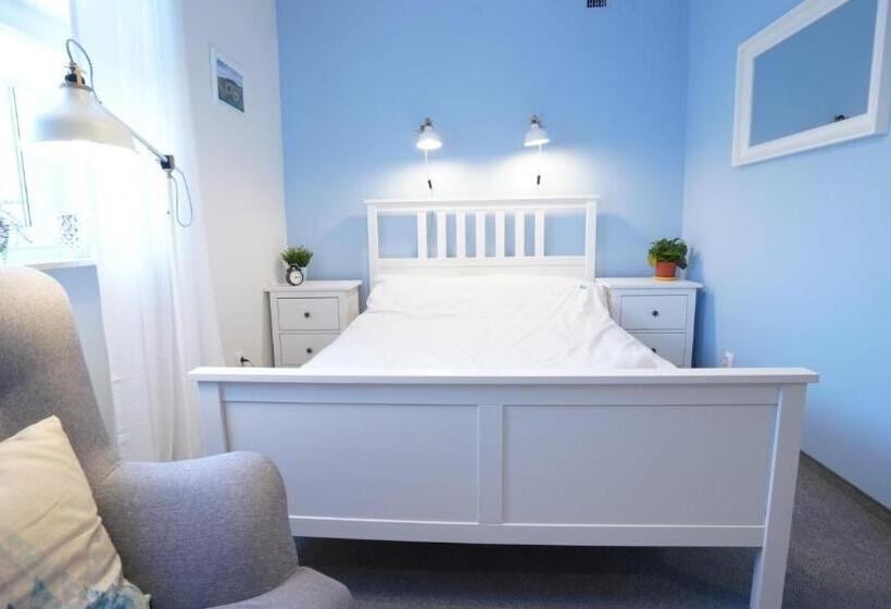 مبيت وإفطار Mcew Studnia