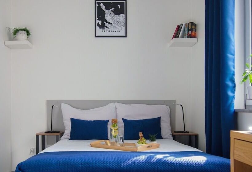 צימר Mile Gdansk Airport & Parking Długoterminowy