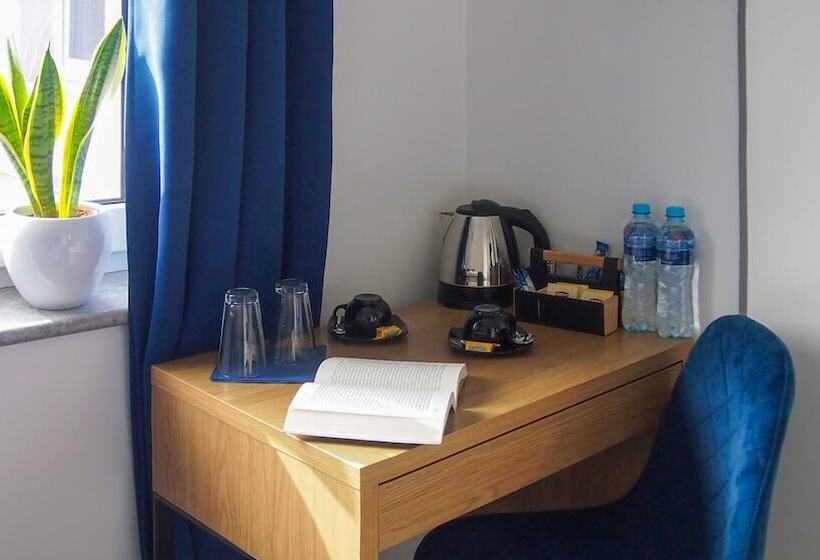 צימר Mile Gdansk Airport & Parking Długoterminowy