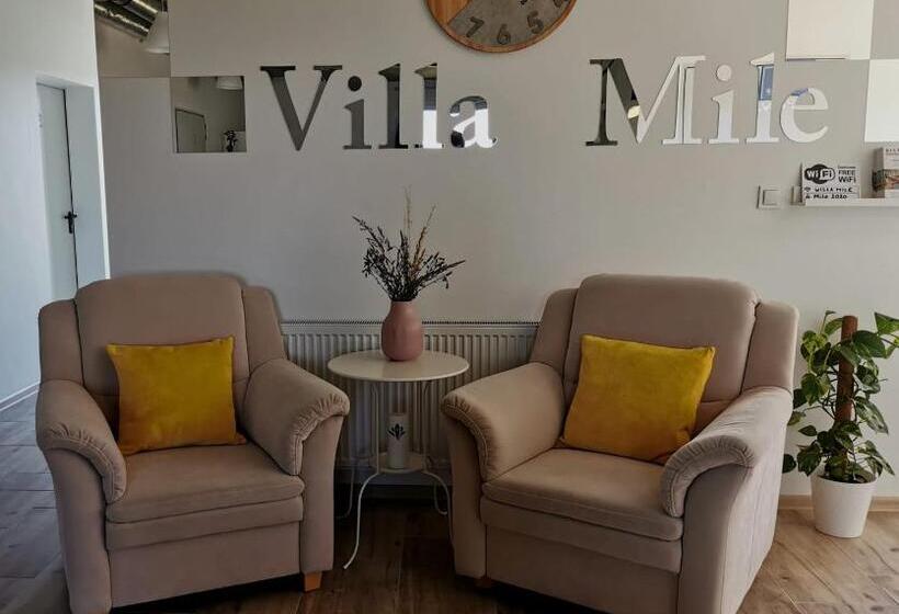 צימר Mile Gdansk Airport & Parking Długoterminowy