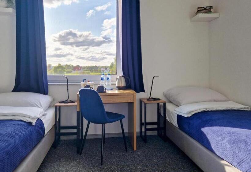 צימר Mile Gdansk Airport & Parking Długoterminowy