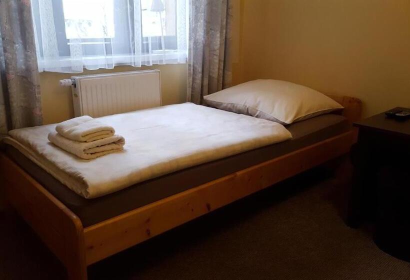 تختخواب و صبحانه Niezapominajka