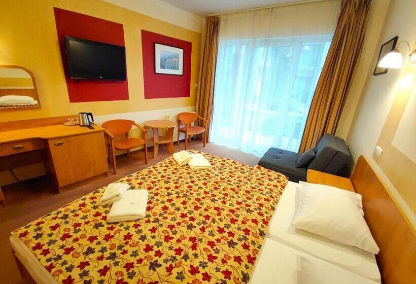 住宿加早餐  Rezydencja 5 Dębów