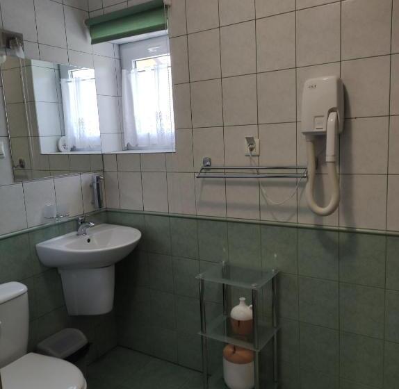 住宿加早餐  Rezydencja Bukowy Dwór