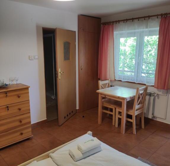 住宿加早餐 Rezydencja Bukowy Dwór