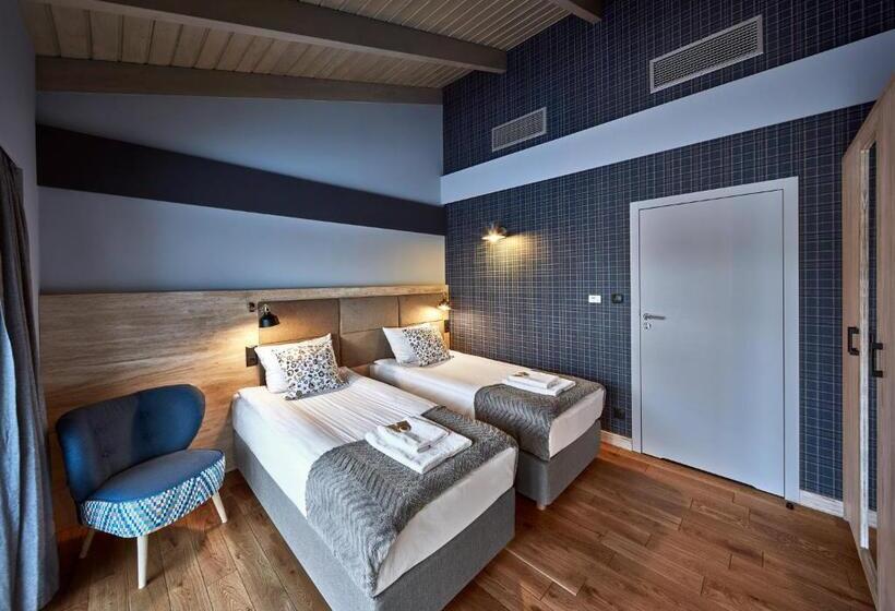 تختخواب و صبحانه Salio Equisport Resort