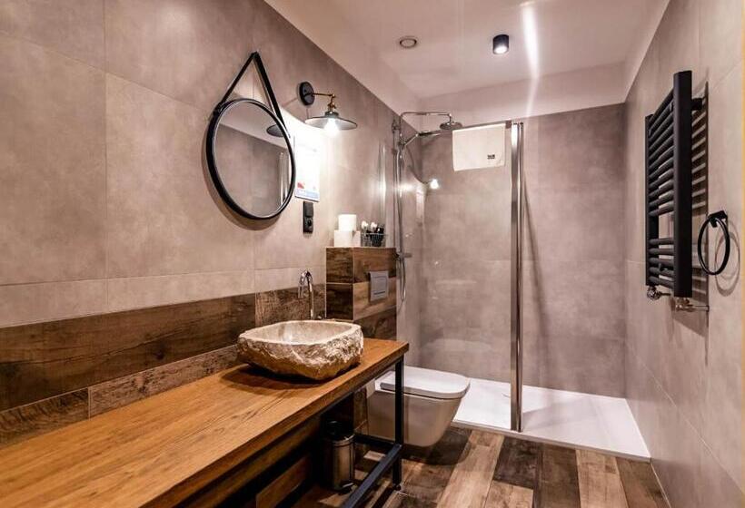 تختخواب و صبحانه Salio Equisport Resort