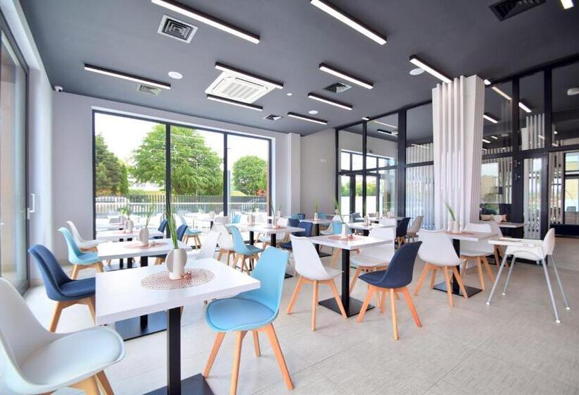 住宿加早餐  Savana Resort Mielno