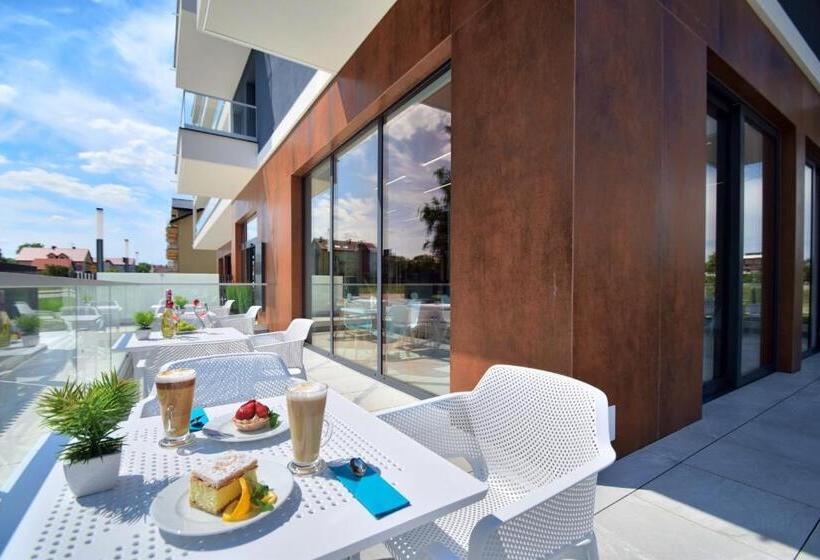 住宿加早餐  Savana Resort Mielno