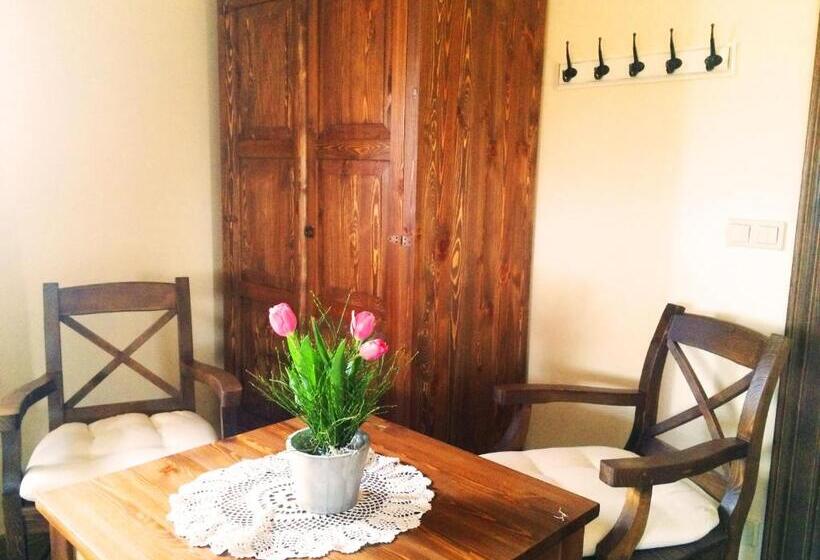 Bed and Breakfast Siedlisko Nad Miedwiem