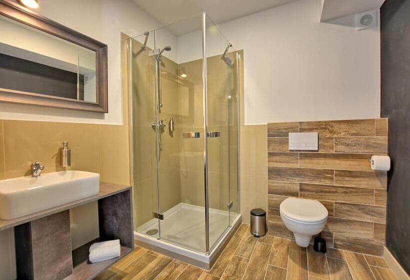 مبيت وإفطار Spa & Resort Bukowiec