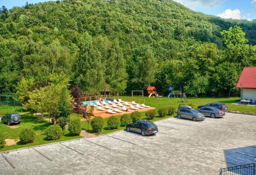 مبيت وإفطار Spa & Resort Bukowiec