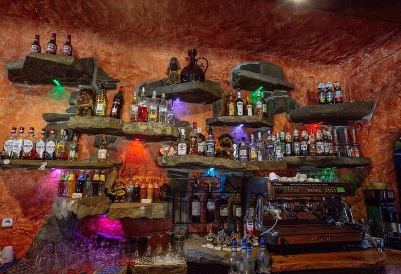 ベッドアンドブレックファースト Troll