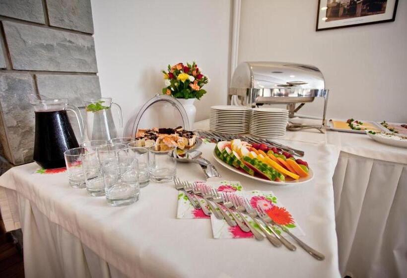 تختخواب و صبحانه Urocza Art Pensjonat