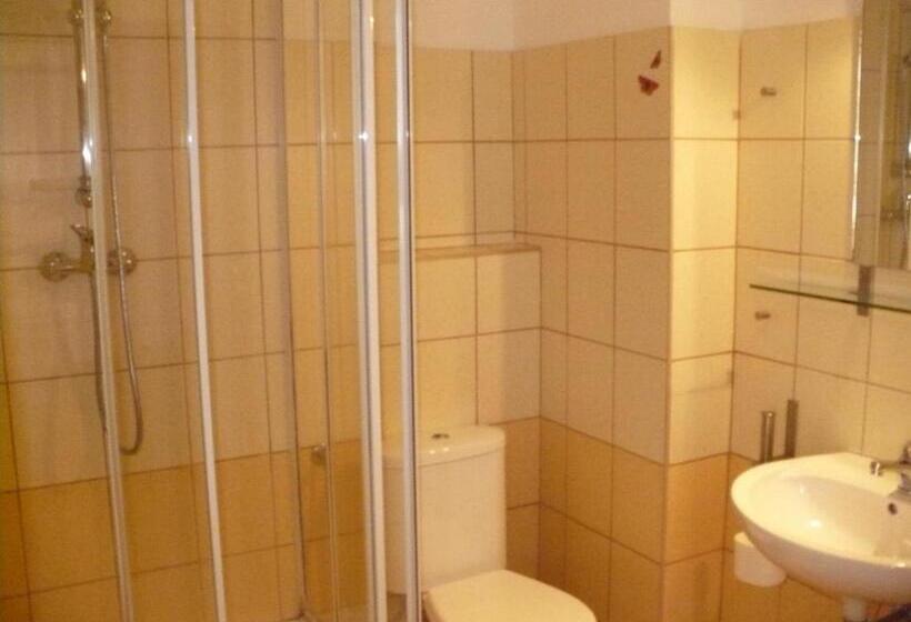 مبيت وإفطار Willa Akme