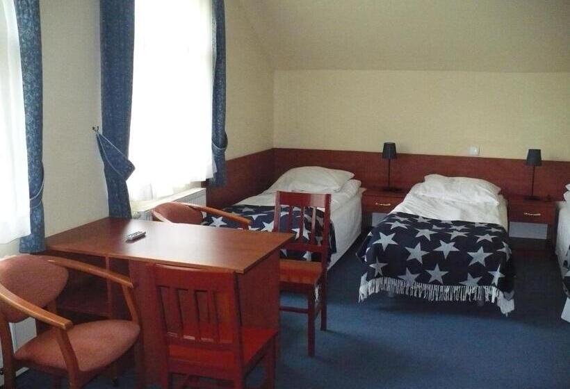 مبيت وإفطار Willa Akme