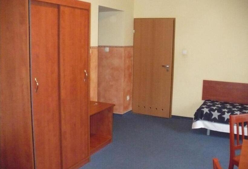 مبيت وإفطار Willa Akme