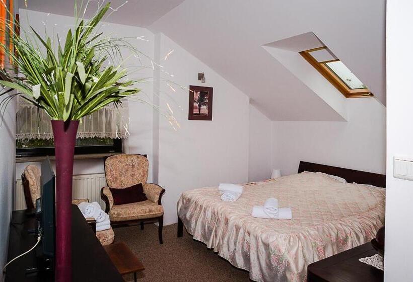 تختخواب و صبحانه Willa Alba