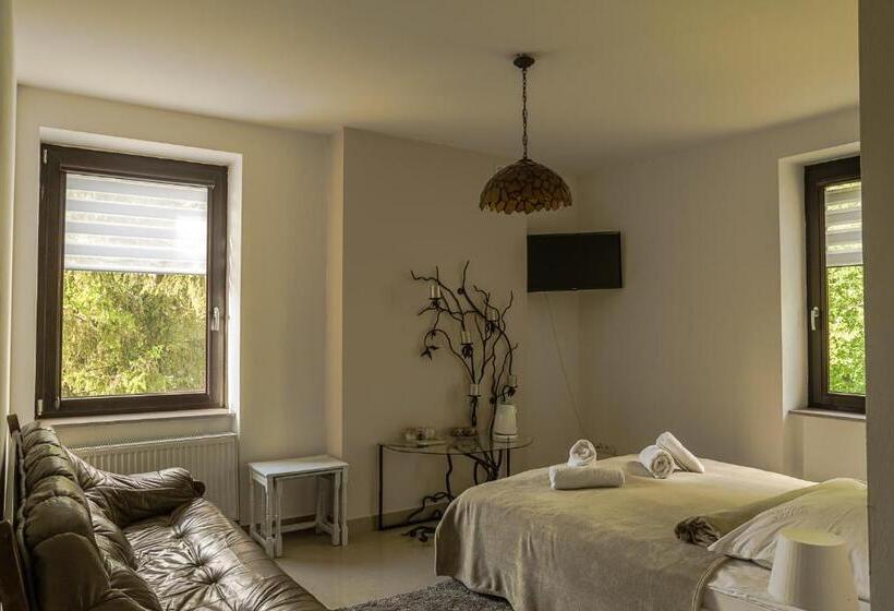 تختخواب و صبحانه Willa Alba