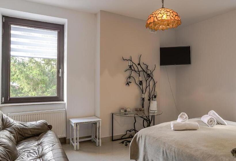 تختخواب و صبحانه Willa Alba