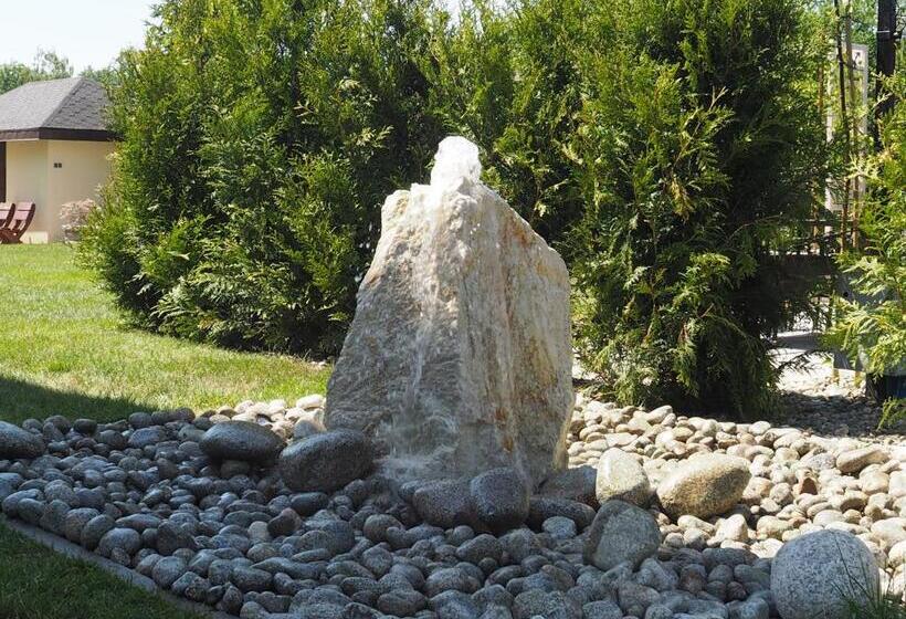 تختخواب و صبحانه Willa Anna