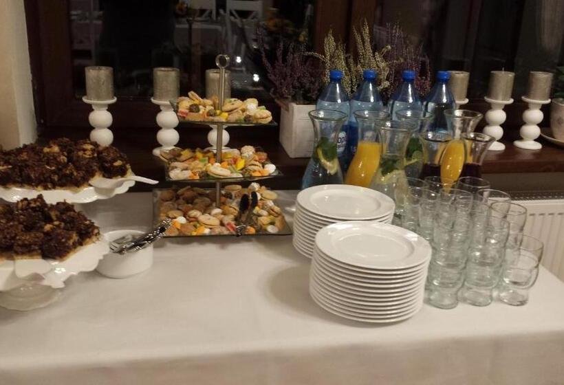 تختخواب و صبحانه Willa Anna