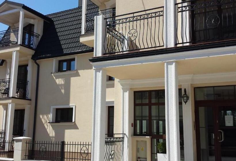 تختخواب و صبحانه Willa Anna