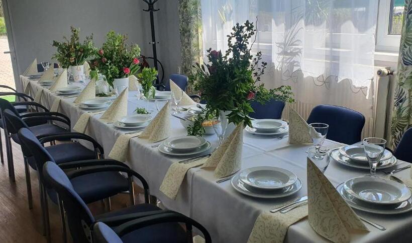 تختخواب و صبحانه Willa Biały Domek